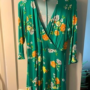 NWOT LOFT outlet FLORAL DRESS SIZE 8